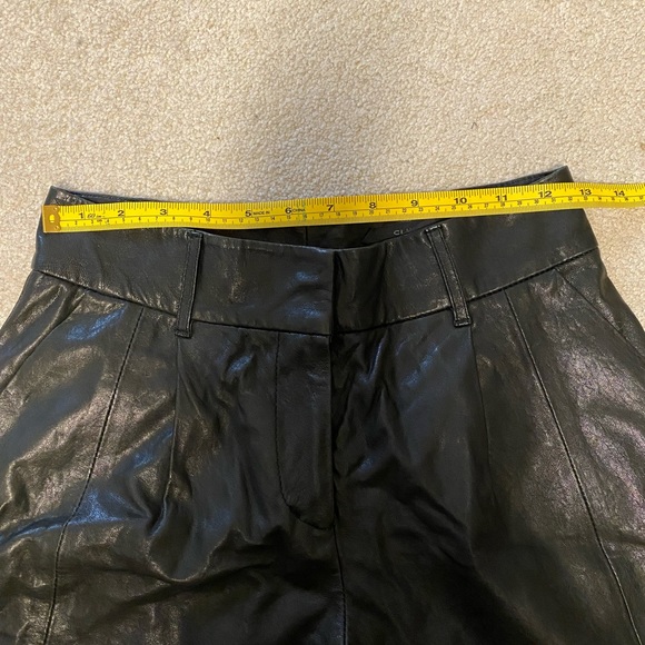 CLUB MONACO COLLECTION-Black Leather Shorts - Picture 5 of 5